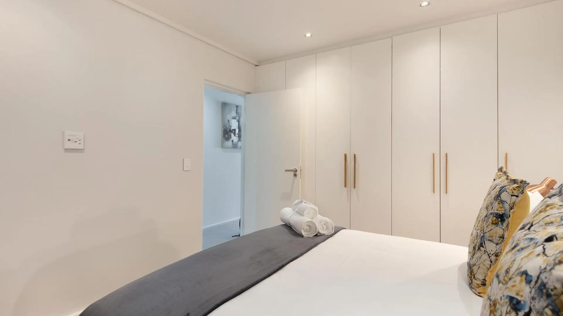 Aparthotel The Cosmo Luxury Suites By Totalstay Cape Town