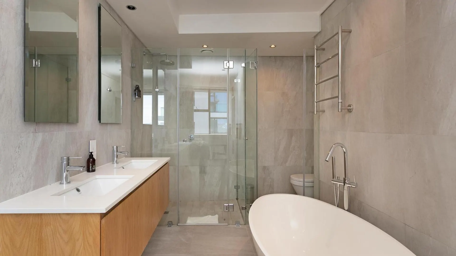 Aparthotel The Cosmo Luxury Suites By Totalstay Cape Town South Africa