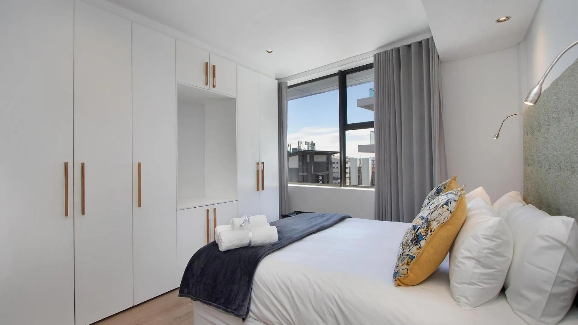 The Cosmo Luxury Suites By Totalstay Cape Town Aparthotel