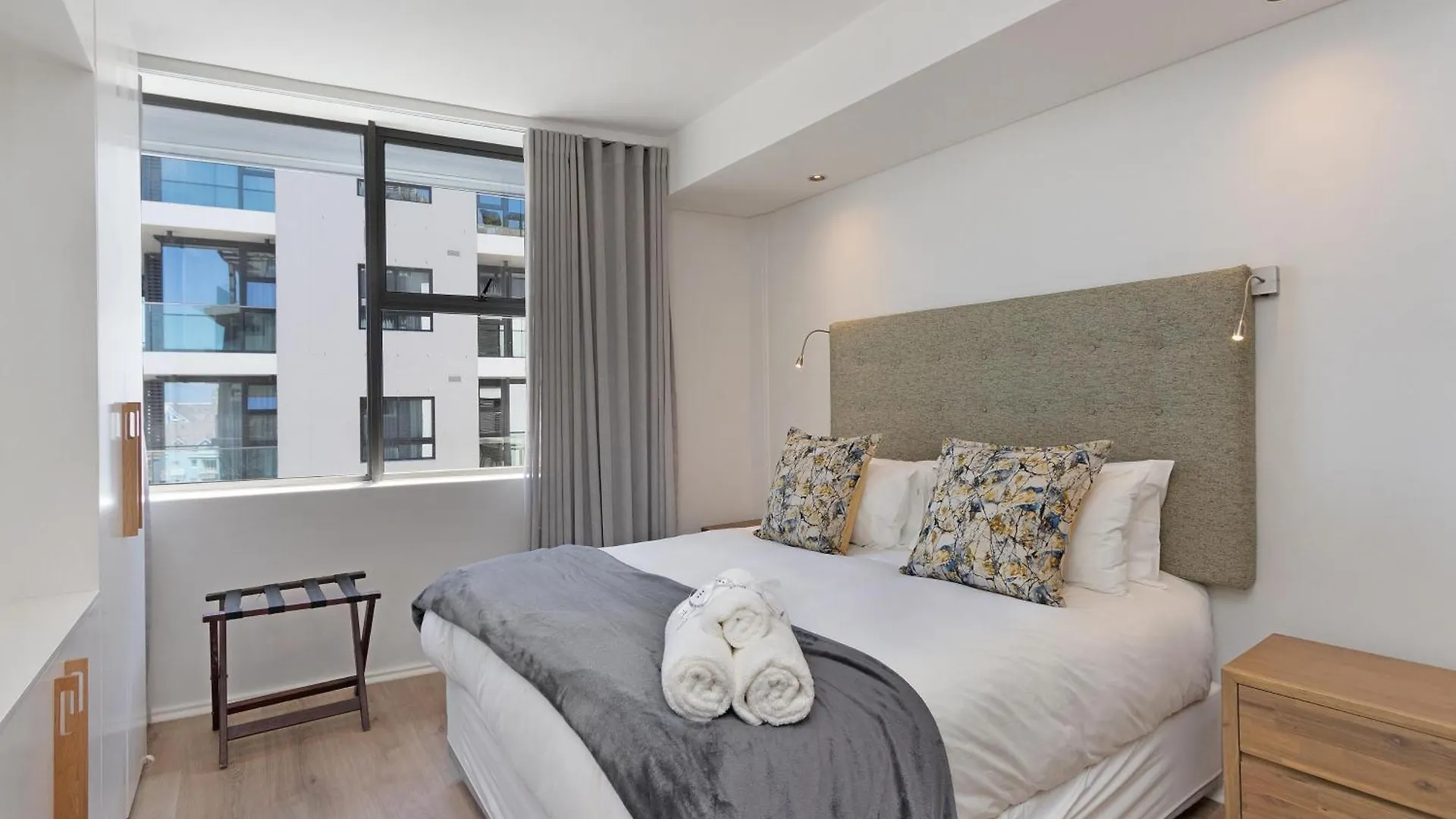 The Cosmo Luxury Suites By Totalstay Cape Town