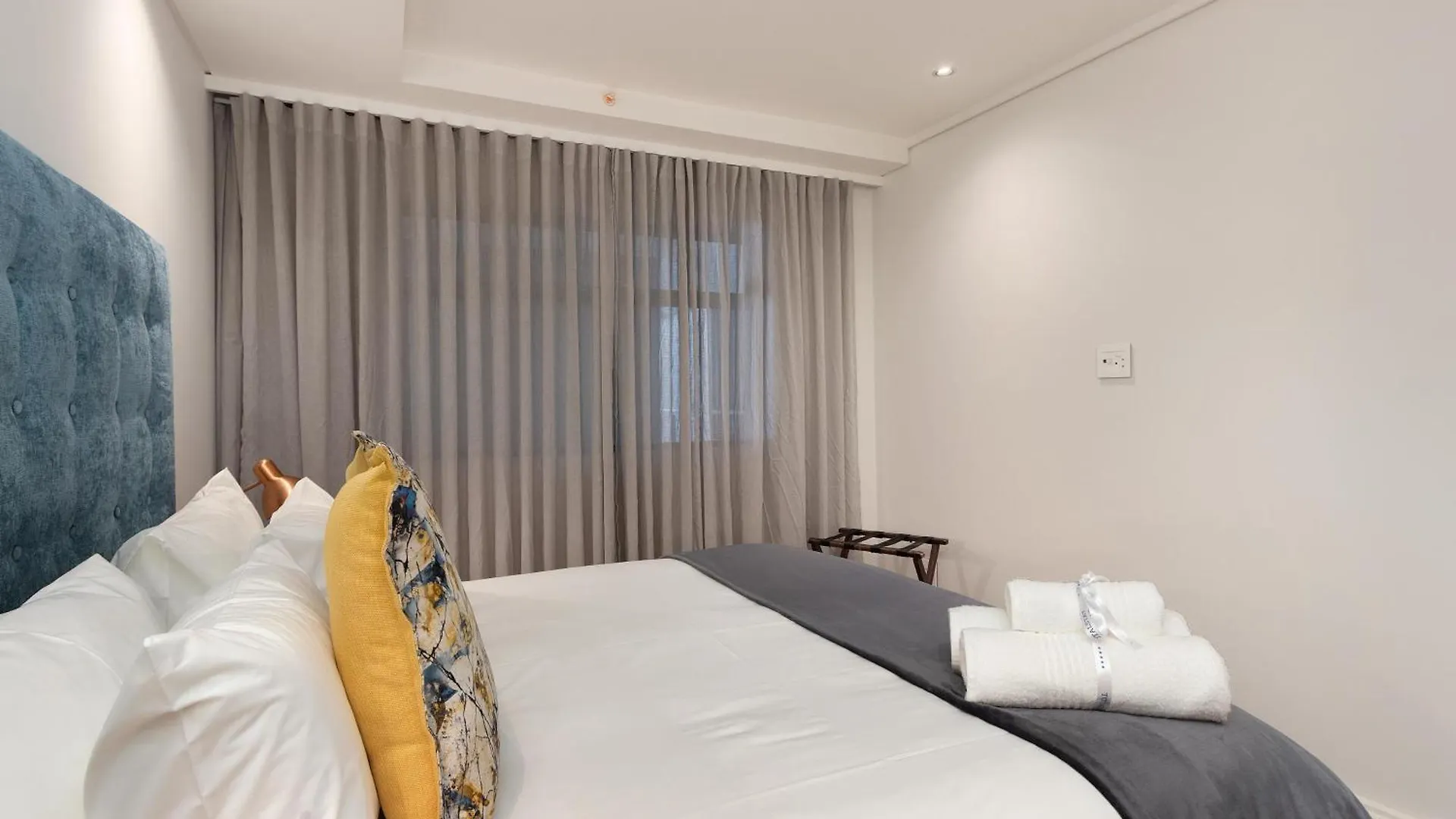 The Cosmo Luxury Suites By Totalstay Cape Town South Africa