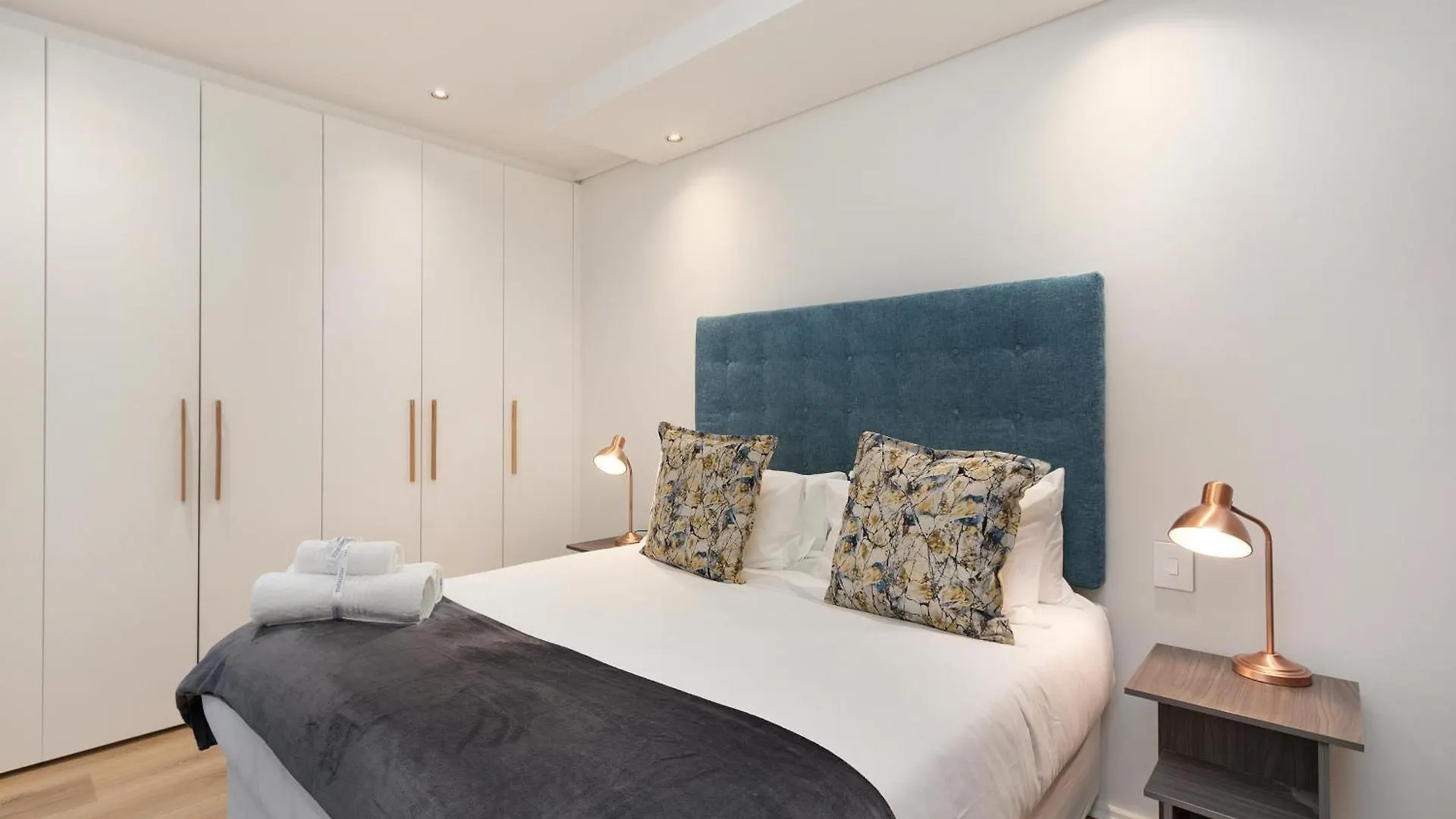 The Cosmo Luxury Suites By Totalstay Cape Town 0*,  South Africa