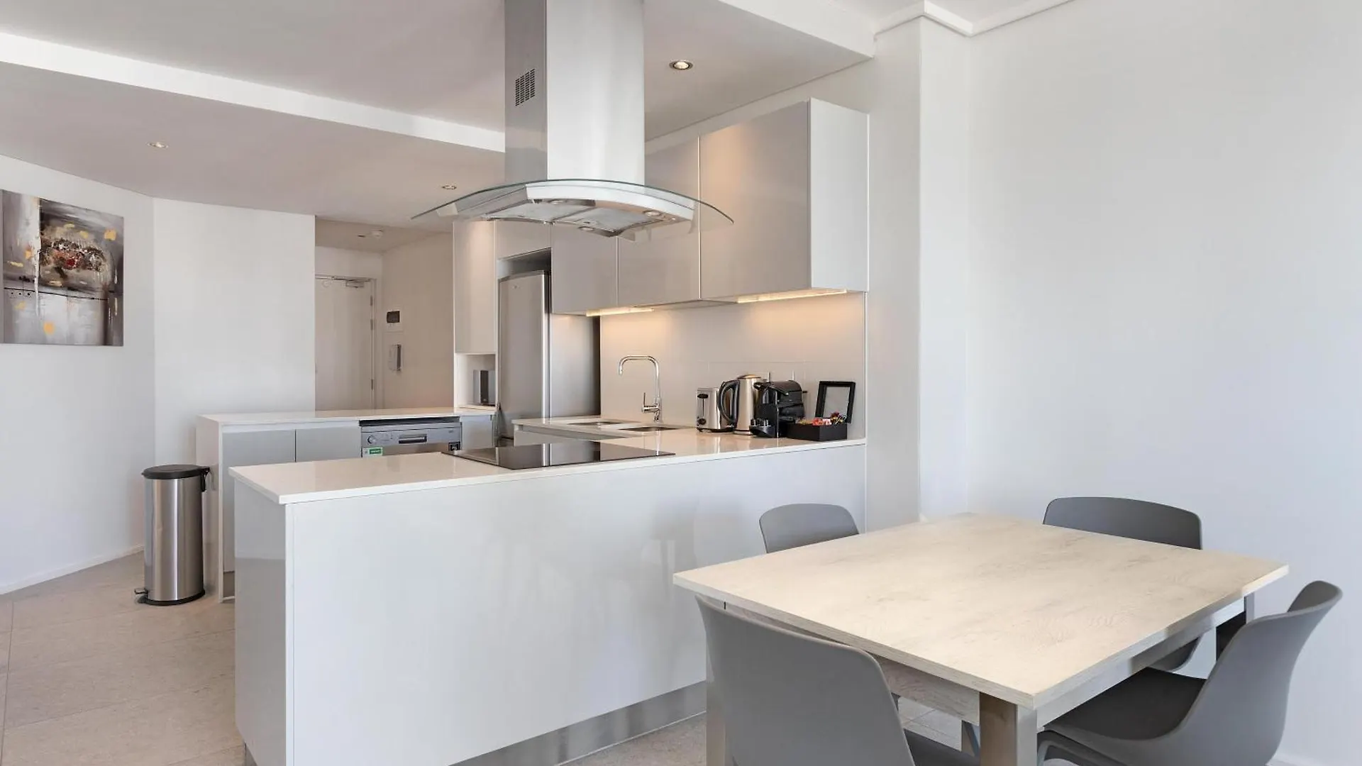 The Cosmo Luxury Suites By Totalstay Cape Town Aparthotel
